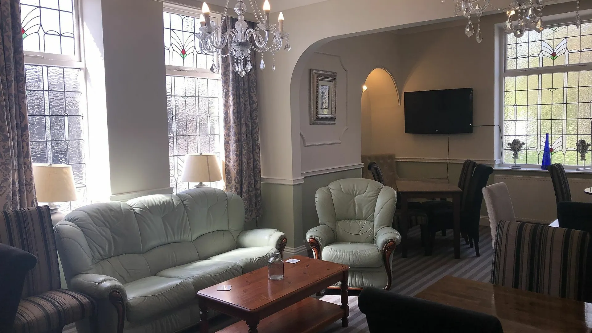 Peasehill Bed & Breakfast Лидс 3*,